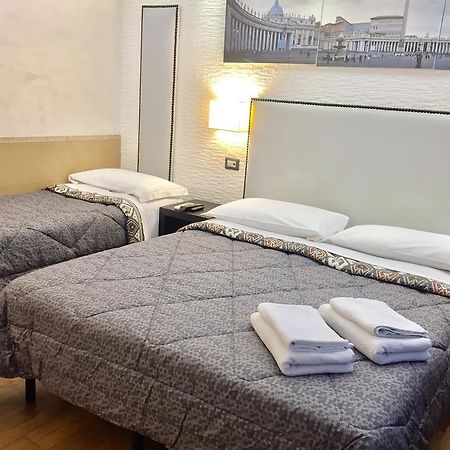 Vatican Accommodations Рим Екстер'єр фото